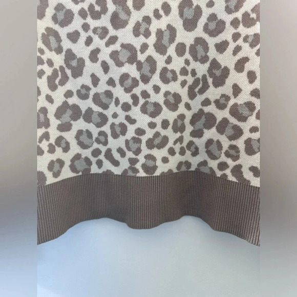 DKNY Leopard print crew neck sweater size S - Picture 7 of 10